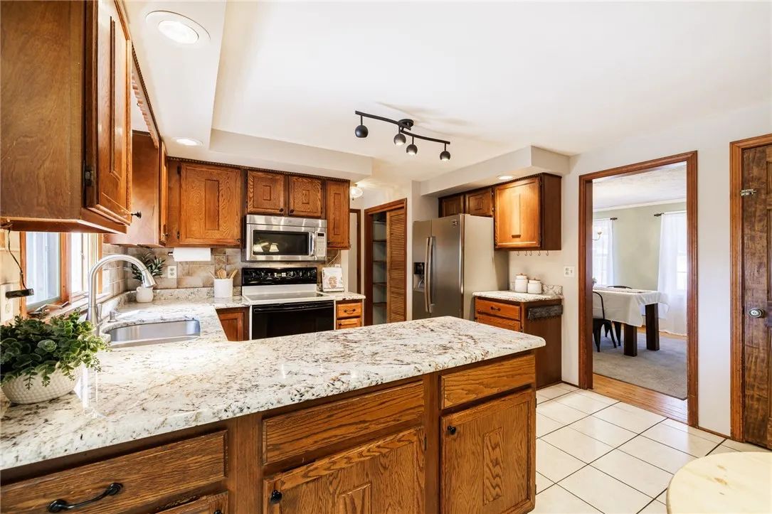 133 Parklands Drive, Greece, New York 14616, Greece, New York 14616, 4 Bedrooms Bedrooms, 12 Rooms Rooms,2 BathroomsBathrooms,Residential,Closed,133 Parklands Drive, Greece, New York 14616,0,R1630516