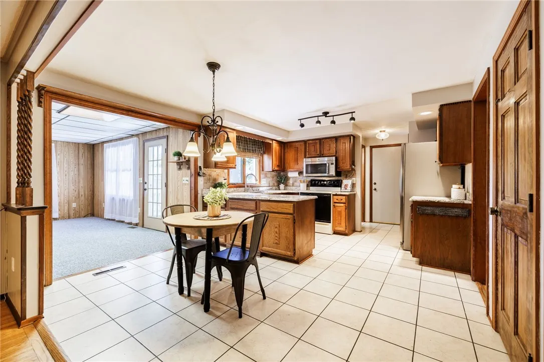 133 Parklands Drive, Greece, New York 14616, Greece, New York 14616, 4 Bedrooms Bedrooms, 12 Rooms Rooms,2 BathroomsBathrooms,Residential,Closed,133 Parklands Drive, Greece, New York 14616,0,R1630516