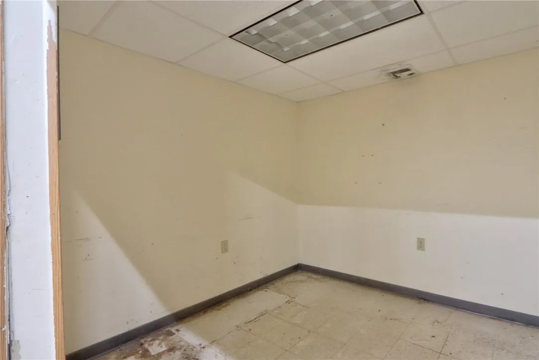 2109 Us Route 20, Seneca Falls, New York 13148, Seneca Falls, New York 13148, ,Commercial Lease,For Rent,2109 Us Route 20, Seneca Falls, New York 13148,R1628970