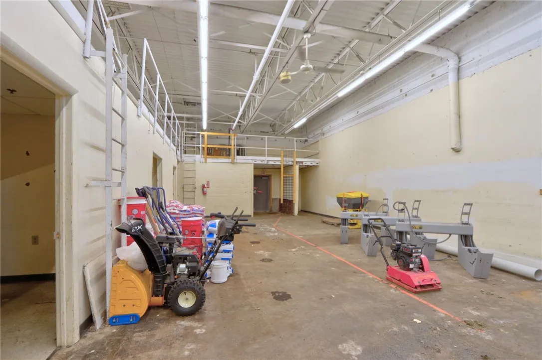 2109 Us Route 20, Seneca Falls, New York 13148, Seneca Falls, New York 13148, ,Commercial Lease,For Rent,2109 Us Route 20, Seneca Falls, New York 13148,R1628970