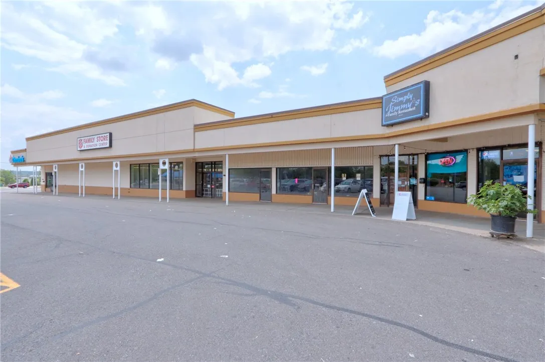 2109 Us Route 20, Seneca Falls, New York 13148, Seneca Falls, New York 13148, ,Commercial Lease,For Rent,2109 Us Route 20, Seneca Falls, New York 13148,R1628970