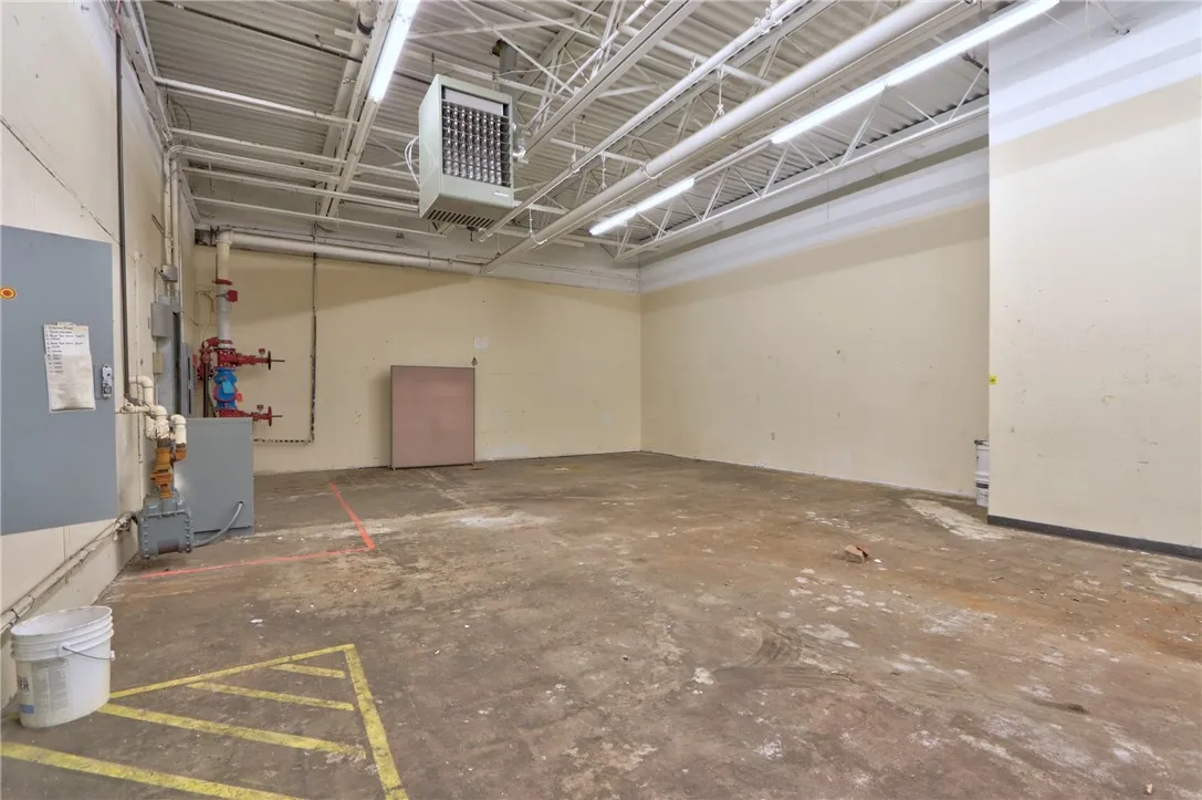 2109 Us Route 20, Seneca Falls, New York 13148, Seneca Falls, New York 13148, ,Commercial Lease,For Rent,2109 Us Route 20, Seneca Falls, New York 13148,R1628970