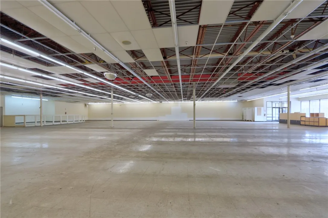 2109 Us Route 20, Seneca Falls, New York 13148, Seneca Falls, New York 13148, ,Commercial Lease,For Rent,2109 Us Route 20, Seneca Falls, New York 13148,R1628970