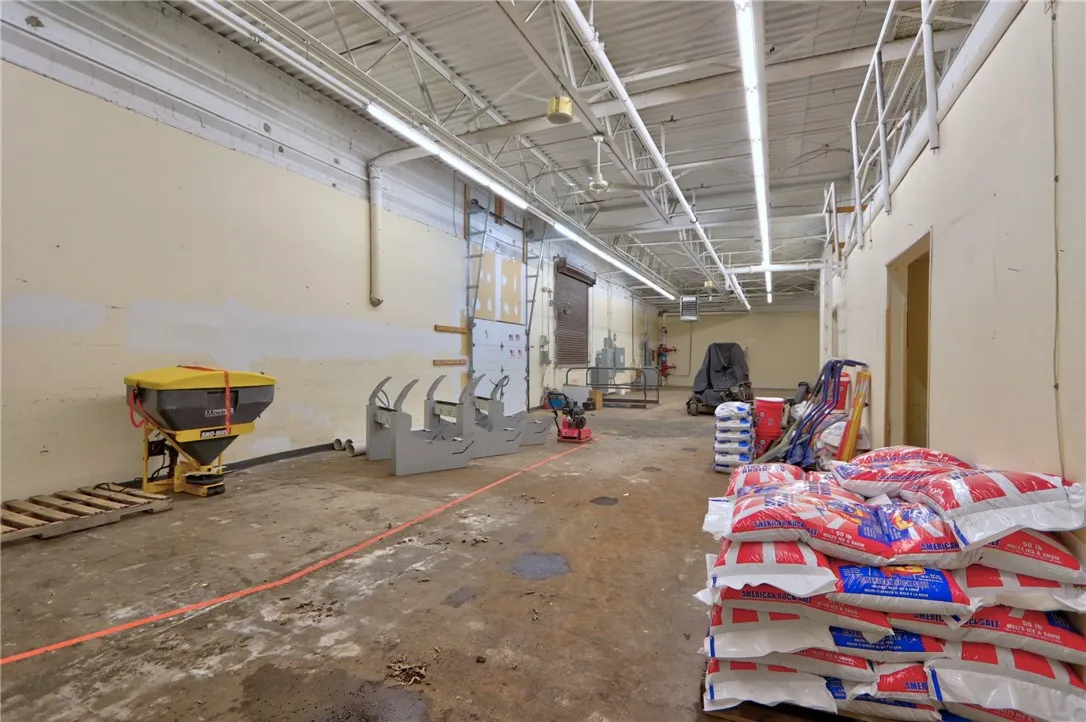 2109 Us Route 20, Seneca Falls, New York 13148, Seneca Falls, New York 13148, ,Commercial Lease,For Rent,2109 Us Route 20, Seneca Falls, New York 13148,R1628970