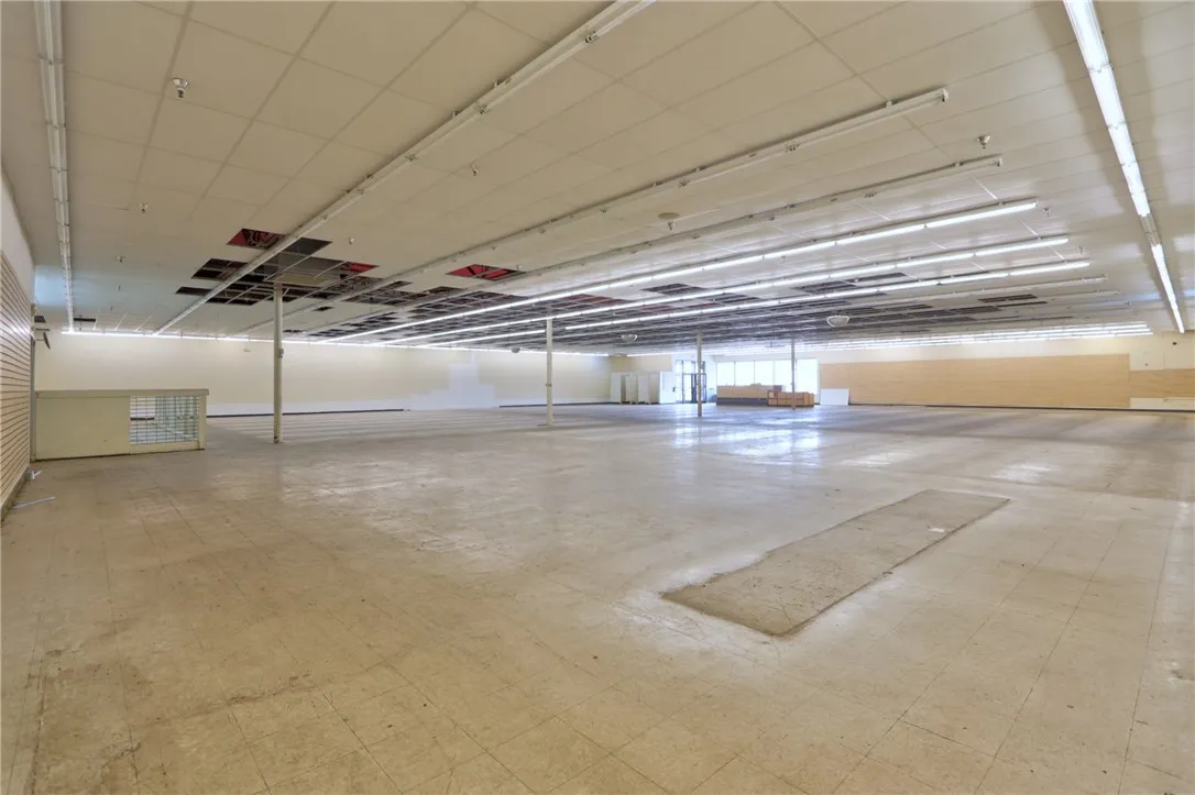 2109 Us Route 20, Seneca Falls, New York 13148, Seneca Falls, New York 13148, ,Commercial Lease,For Rent,2109 Us Route 20, Seneca Falls, New York 13148,R1628970