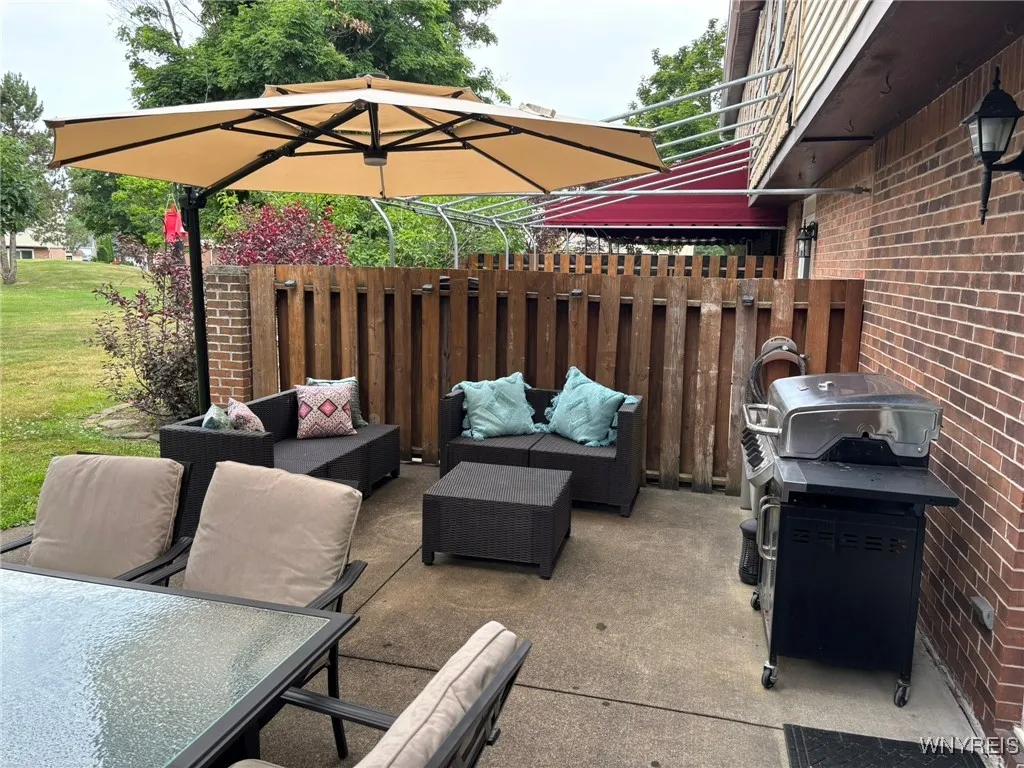 188 Stepping Stone Lane, Orchard Park, New York 14, Orchard Park, New York 14127, 3 Bedrooms Bedrooms, 6 Rooms Rooms,1 BathroomBathrooms,Residential,For Sale,188 Stepping Stone Lane, Orchard Park, New York 14,0,B1623723