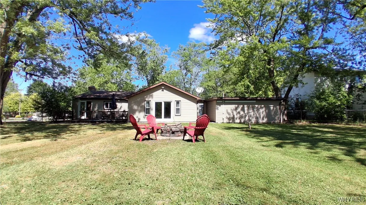 1894 Harvey Road, Grand Island, New York 14072, Grand Island, New York 14072, 3 Bedrooms Bedrooms, 6 Rooms Rooms,1 BathroomBathrooms,Residential,For Sale,1894 Harvey Road, Grand Island, New York 14072,B1631763