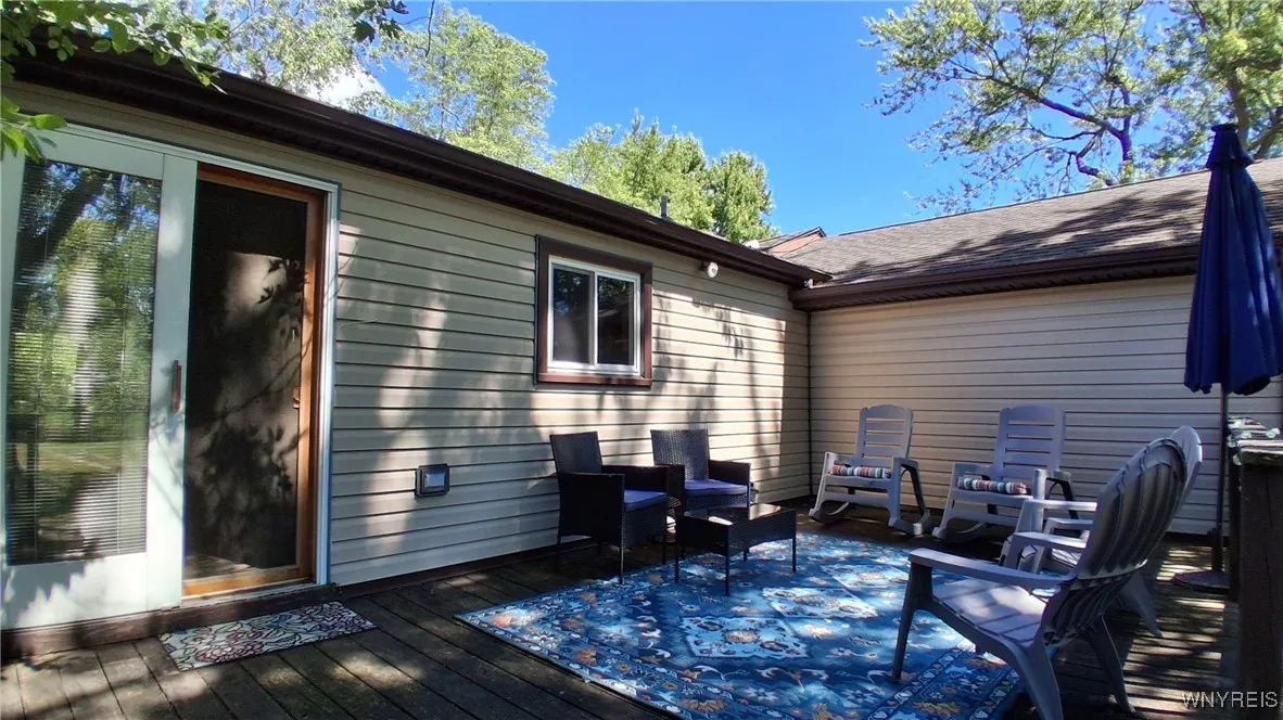 1894 Harvey Road, Grand Island, New York 14072, Grand Island, New York 14072, 3 Bedrooms Bedrooms, 6 Rooms Rooms,1 BathroomBathrooms,Residential,For Sale,1894 Harvey Road, Grand Island, New York 14072,B1631763