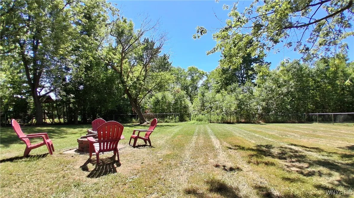 1894 Harvey Road, Grand Island, New York 14072, Grand Island, New York 14072, 3 Bedrooms Bedrooms, 6 Rooms Rooms,1 BathroomBathrooms,Residential,For Sale,1894 Harvey Road, Grand Island, New York 14072,B1631763