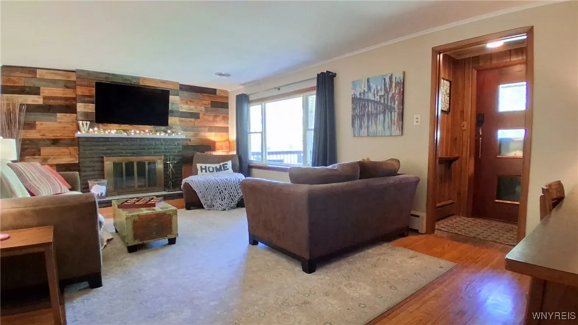 1894 Harvey Road, Grand Island, New York 14072, Grand Island, New York 14072, 3 Bedrooms Bedrooms, 6 Rooms Rooms,1 BathroomBathrooms,Residential,For Sale,1894 Harvey Road, Grand Island, New York 14072,B1631763