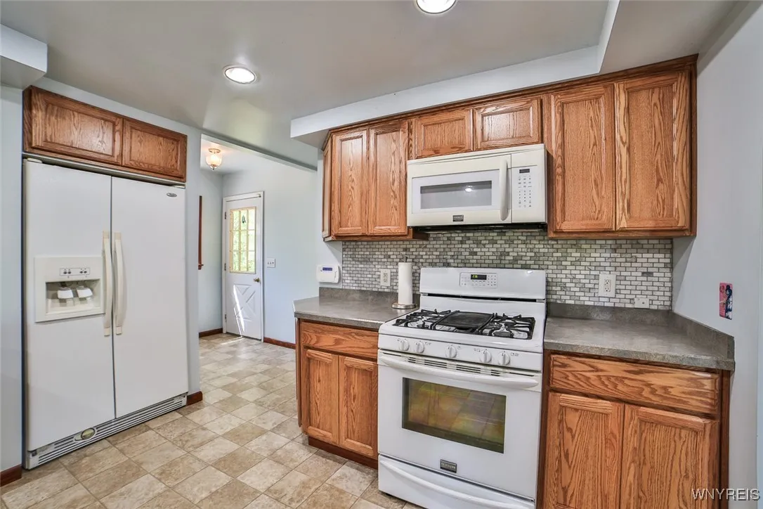 179 Allendale Rd, West Seneca, New York 14224, West Seneca, New York 14224, 4 Bedrooms Bedrooms, 8 Rooms Rooms,2 BathroomsBathrooms,Residential,For Sale,179 Allendale Rd, West Seneca, New York 14224,B1631804