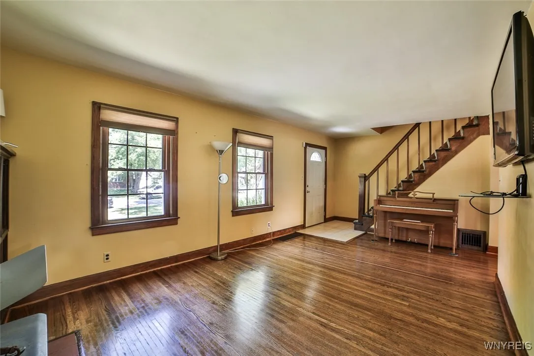 179 Allendale Rd, West Seneca, New York 14224, West Seneca, New York 14224, 4 Bedrooms Bedrooms, 8 Rooms Rooms,2 BathroomsBathrooms,Residential,For Sale,179 Allendale Rd, West Seneca, New York 14224,B1631804