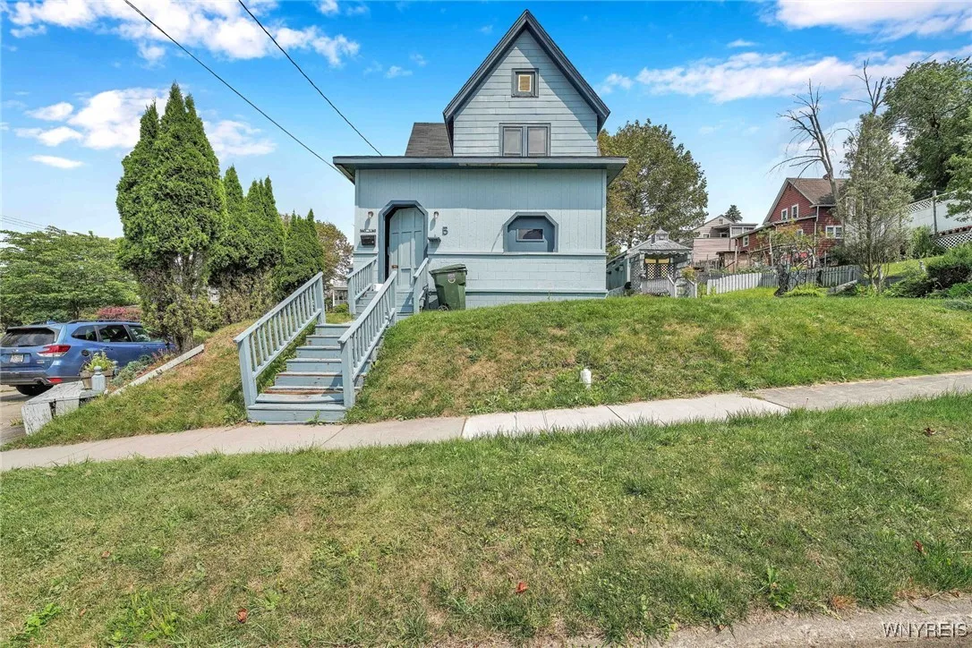 5 Kinney Street, Jamestown, New York 14701, Jamestown, New York 14701, 3 Bedrooms Bedrooms, 6 Rooms Rooms,1 BathroomBathrooms,Residential,Closed,5 Kinney Street, Jamestown, New York 14701,0,B1630703