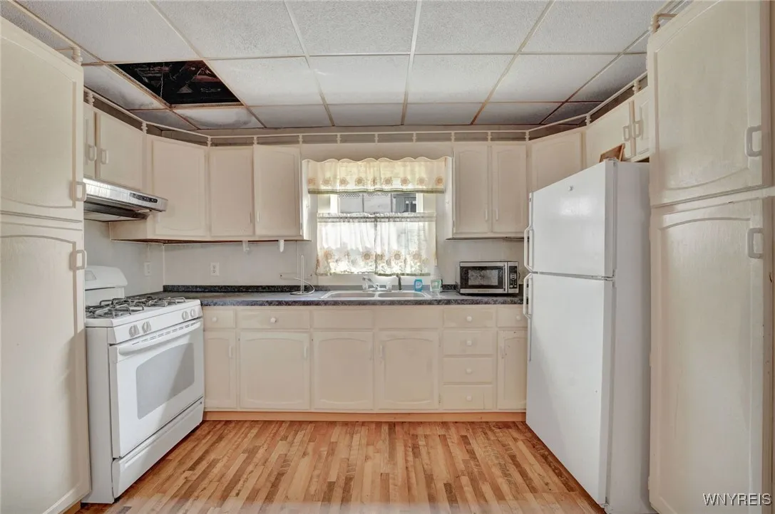 5 Kinney Street, Jamestown, New York 14701, Jamestown, New York 14701, 3 Bedrooms Bedrooms, 6 Rooms Rooms,1 BathroomBathrooms,Residential,Closed,5 Kinney Street, Jamestown, New York 14701,0,B1630703