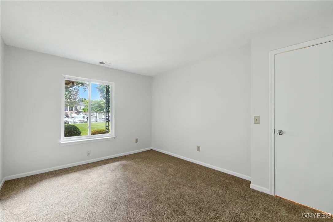 87 Foxberry Drive A, Amherst, New York 14068, Amherst, New York 14068, 2 Bedrooms Bedrooms, 5 Rooms Rooms,1 BathroomBathrooms,Residential,For Sale,87 Foxberry Drive A, Amherst, New York 14068,0,B1631841