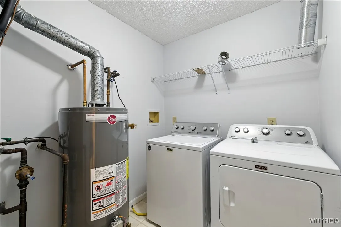 87 Foxberry Drive A, Amherst, New York 14068, Amherst, New York 14068, 2 Bedrooms Bedrooms, 5 Rooms Rooms,1 BathroomBathrooms,Residential,For Sale,87 Foxberry Drive A, Amherst, New York 14068,0,B1631841
