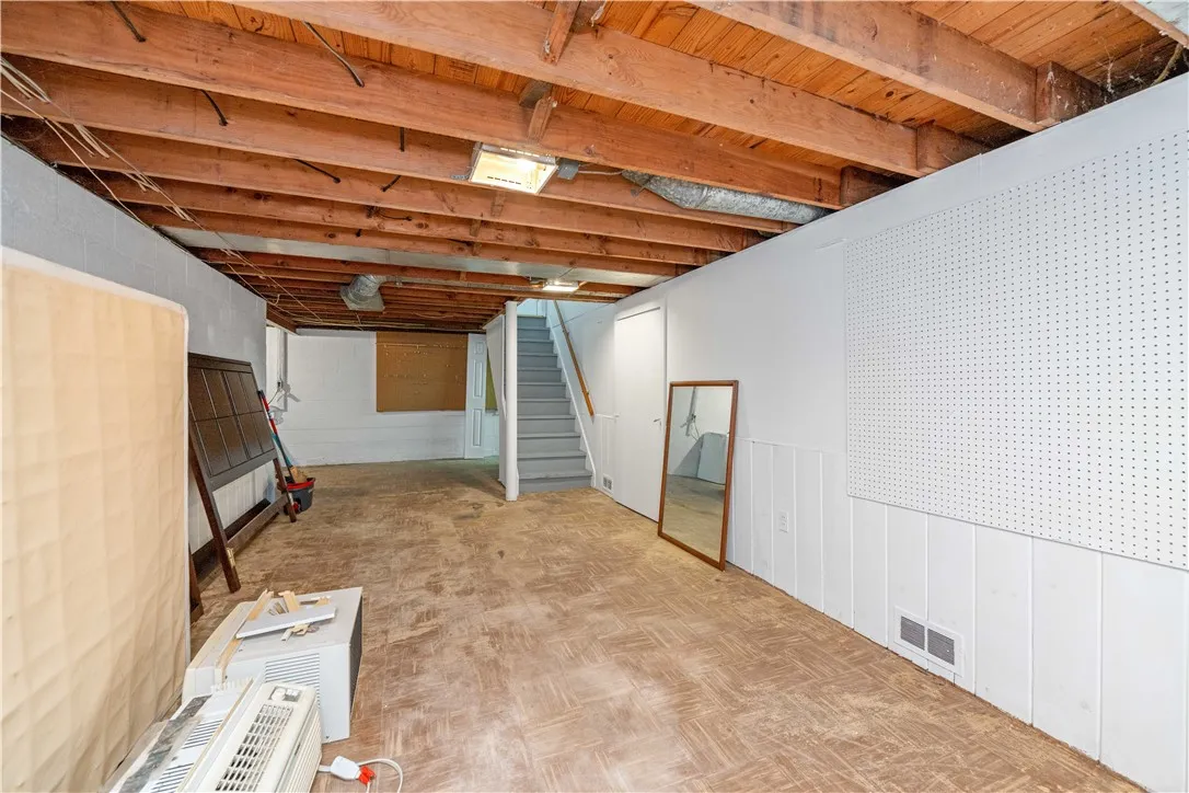 114 Clovercrest Drive, Brighton, New York 14618, Brighton, New York 14618, 3 Bedrooms Bedrooms, 6 Rooms Rooms,1 BathroomBathrooms,Residential,Closed,114 Clovercrest Drive, Brighton, New York 14618,0,R1630735