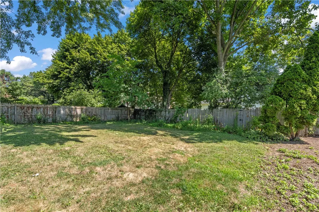 114 Clovercrest Drive, Brighton, New York 14618, Brighton, New York 14618, 3 Bedrooms Bedrooms, 6 Rooms Rooms,1 BathroomBathrooms,Residential,Closed,114 Clovercrest Drive, Brighton, New York 14618,0,R1630735