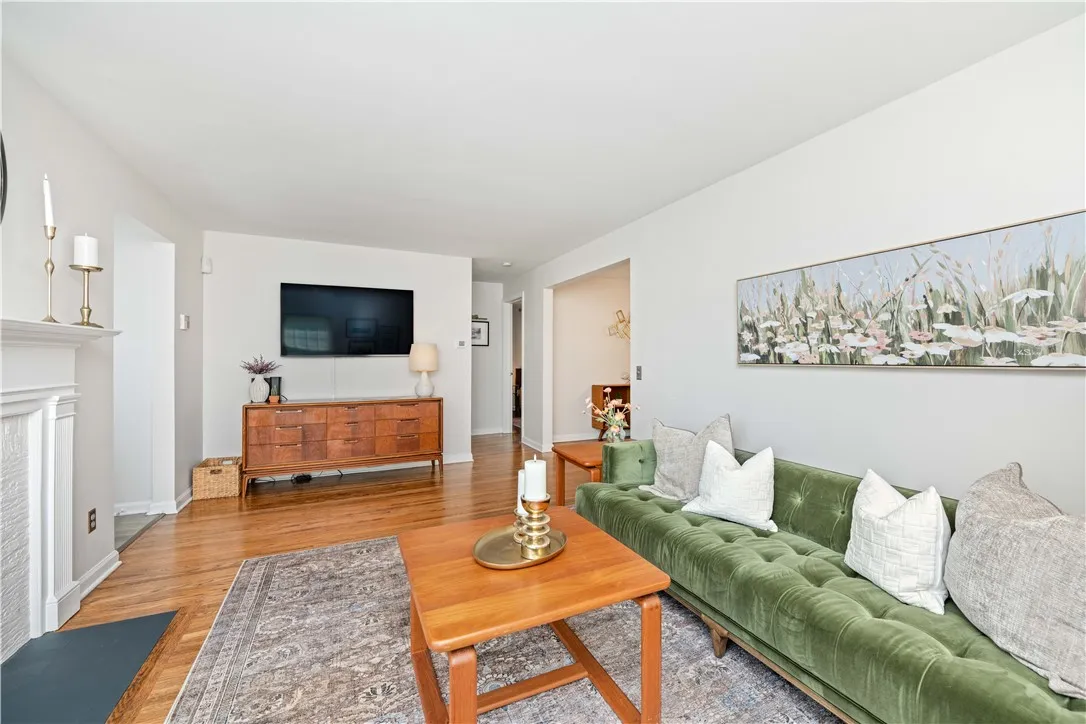 114 Clovercrest Drive, Brighton, New York 14618, Brighton, New York 14618, 3 Bedrooms Bedrooms, 6 Rooms Rooms,1 BathroomBathrooms,Residential,Closed,114 Clovercrest Drive, Brighton, New York 14618,0,R1630735