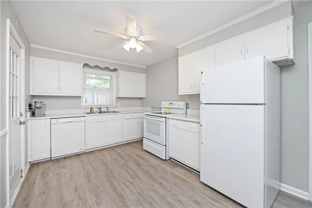 114 Clovercrest Drive, Brighton, New York 14618, Brighton, New York 14618, 3 Bedrooms Bedrooms, 6 Rooms Rooms,1 BathroomBathrooms,Residential,Closed,114 Clovercrest Drive, Brighton, New York 14618,0,R1630735