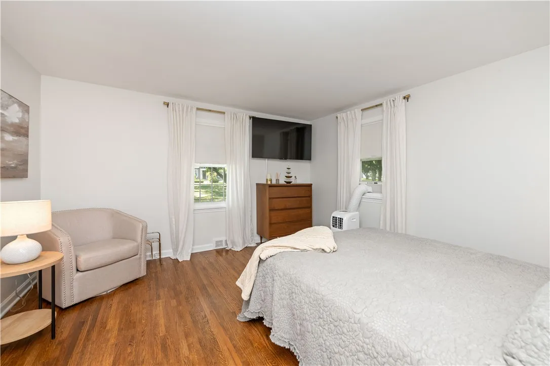 114 Clovercrest Drive, Brighton, New York 14618, Brighton, New York 14618, 3 Bedrooms Bedrooms, 6 Rooms Rooms,1 BathroomBathrooms,Residential,Closed,114 Clovercrest Drive, Brighton, New York 14618,0,R1630735