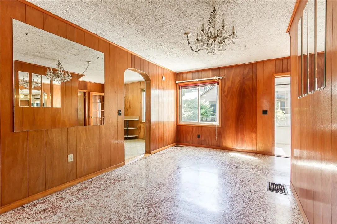 35 Coville St, Victor, New York 14564, Victor, New York 14564, 3 Bedrooms Bedrooms, 8 Rooms Rooms,1 BathroomBathrooms,Residential,Closed,35 Coville St, Victor, New York 14564,0,R1631801