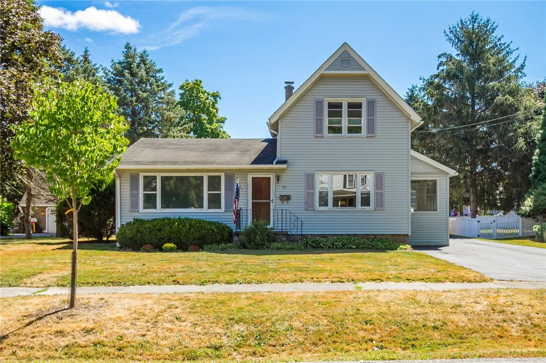 35 Coville St, Victor, New York 14564, Victor, New York 14564, 3 Bedrooms Bedrooms, 8 Rooms Rooms,1 BathroomBathrooms,Residential,Closed,35 Coville St, Victor, New York 14564,0,R1631801