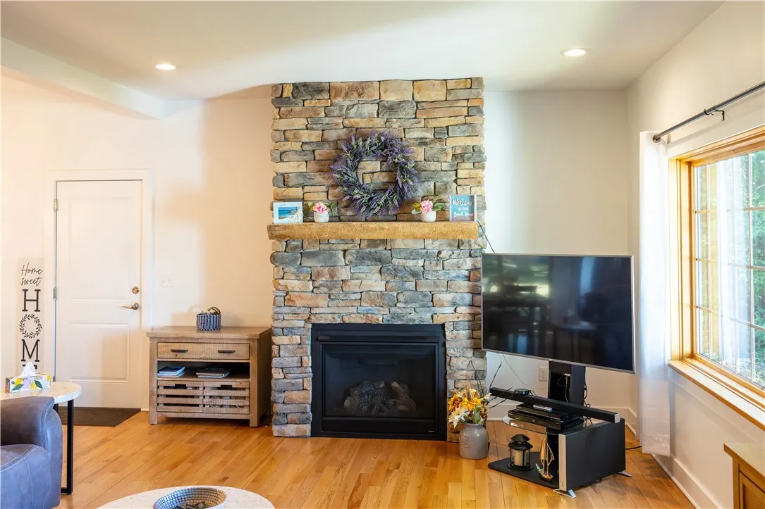 442 North Drive, Greece, New York 14612, Greece, New York 14612, 3 Bedrooms Bedrooms, 6 Rooms Rooms,2 BathroomsBathrooms,Residential,Closed,442 North Drive, Greece, New York 14612,0,R1631799