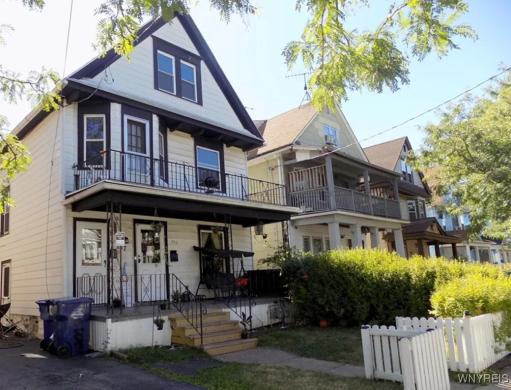 227 Crowley Avenue, Buffalo, New York 14207, Buffalo, New York 14207, 3 Bedrooms Bedrooms, ,2 BathroomsBathrooms,Residential,For Sale,227 Crowley Avenue, Buffalo, New York 14207,B1627598