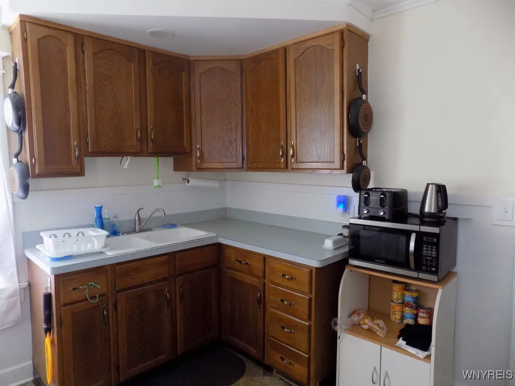 227 Crowley Avenue, Buffalo, New York 14207, Buffalo, New York 14207, 3 Bedrooms Bedrooms, ,2 BathroomsBathrooms,Residential,For Sale,227 Crowley Avenue, Buffalo, New York 14207,B1627598