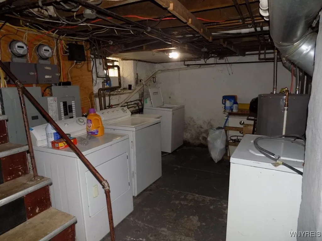 227 Crowley Avenue, Buffalo, New York 14207, Buffalo, New York 14207, 3 Bedrooms Bedrooms, ,2 BathroomsBathrooms,Residential,For Sale,227 Crowley Avenue, Buffalo, New York 14207,B1627598