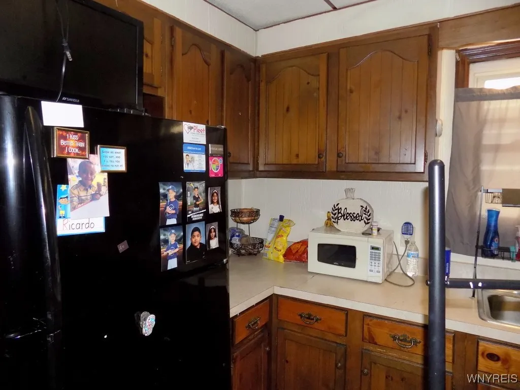 227 Crowley Avenue, Buffalo, New York 14207, Buffalo, New York 14207, 3 Bedrooms Bedrooms, ,2 BathroomsBathrooms,Residential,For Sale,227 Crowley Avenue, Buffalo, New York 14207,B1627598