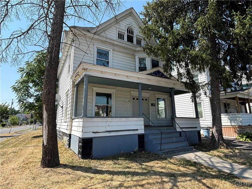 1330 Midland Avenue, Syracuse, New York 13205, Syracuse, New York 13205, 4 Bedrooms Bedrooms, 8 Rooms Rooms,1 BathroomBathrooms,Residential,Closed,1330 Midland Avenue, Syracuse, New York 13205,0,S1631851