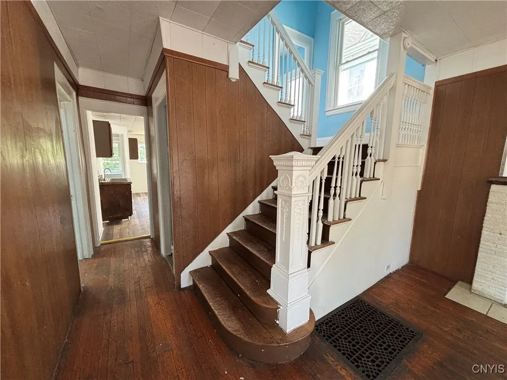 1330 Midland Avenue, Syracuse, New York 13205, Syracuse, New York 13205, 4 Bedrooms Bedrooms, 8 Rooms Rooms,1 BathroomBathrooms,Residential,Closed,1330 Midland Avenue, Syracuse, New York 13205,0,S1631851