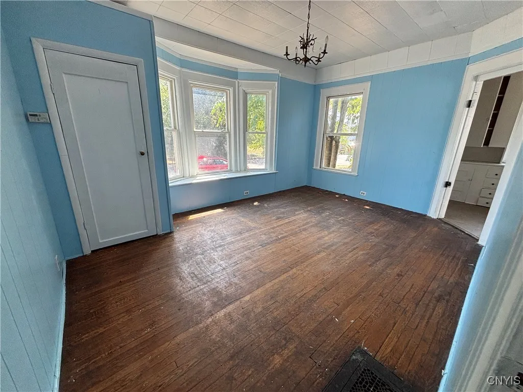 1330 Midland Avenue, Syracuse, New York 13205, Syracuse, New York 13205, 4 Bedrooms Bedrooms, 8 Rooms Rooms,1 BathroomBathrooms,Residential,Closed,1330 Midland Avenue, Syracuse, New York 13205,0,S1631851