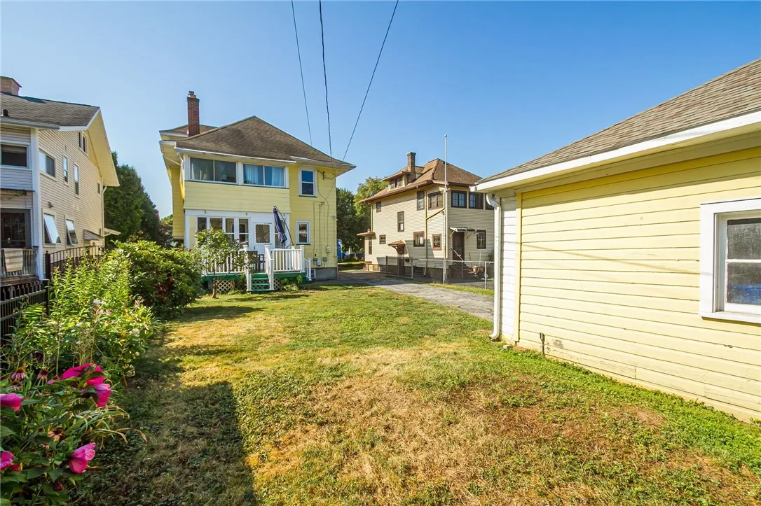 610 Hazelwood, Rochester, New York 14609, Rochester, New York 14609, 3 Bedrooms Bedrooms, 6 Rooms Rooms,1 BathroomBathrooms,Residential,Closed,610 Hazelwood, Rochester, New York 14609,0,R1631588