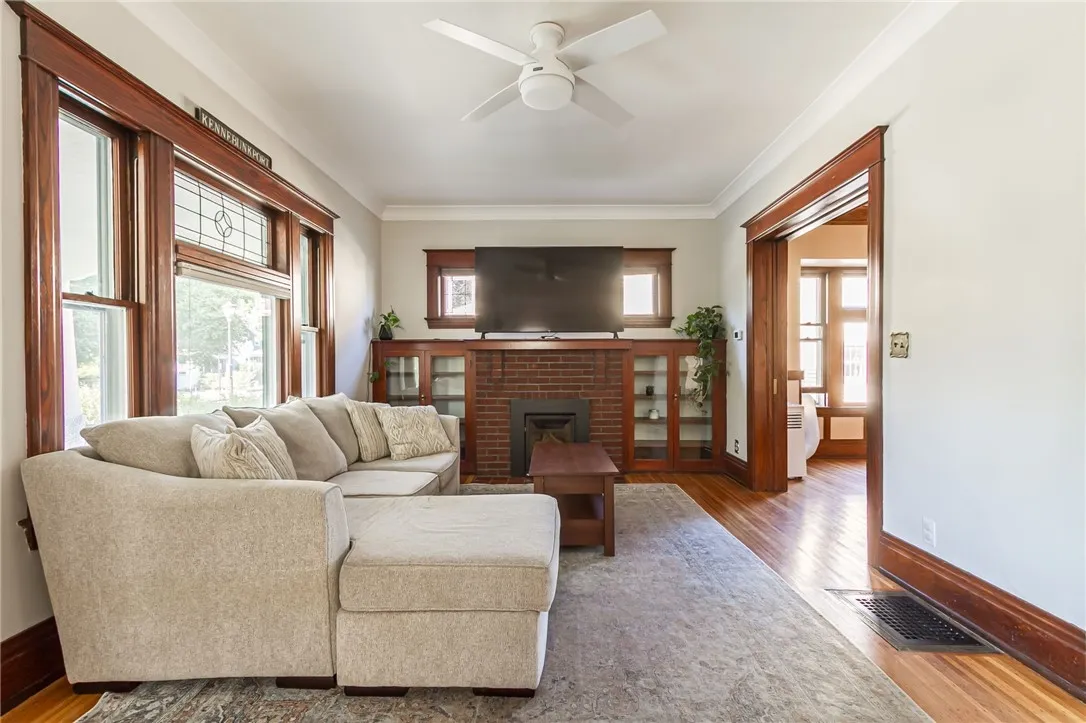 610 Hazelwood, Rochester, New York 14609, Rochester, New York 14609, 3 Bedrooms Bedrooms, 6 Rooms Rooms,1 BathroomBathrooms,Residential,Closed,610 Hazelwood, Rochester, New York 14609,0,R1631588