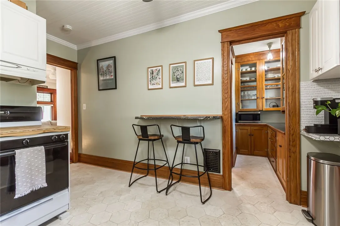 610 Hazelwood, Rochester, New York 14609, Rochester, New York 14609, 3 Bedrooms Bedrooms, 6 Rooms Rooms,1 BathroomBathrooms,Residential,Closed,610 Hazelwood, Rochester, New York 14609,0,R1631588