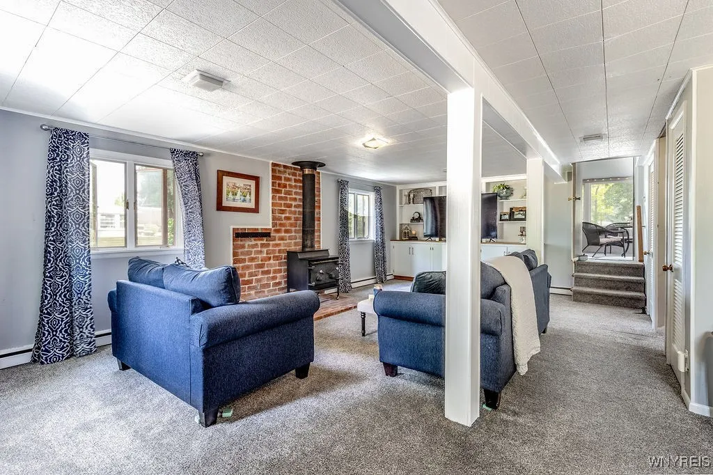 4651 Overlook Drive, Clarence, New York 14221, Clarence, New York 14221, 3 Bedrooms Bedrooms, 8 Rooms Rooms,2 BathroomsBathrooms,Residential,For Sale,4651 Overlook Drive, Clarence, New York 14221,B1629272