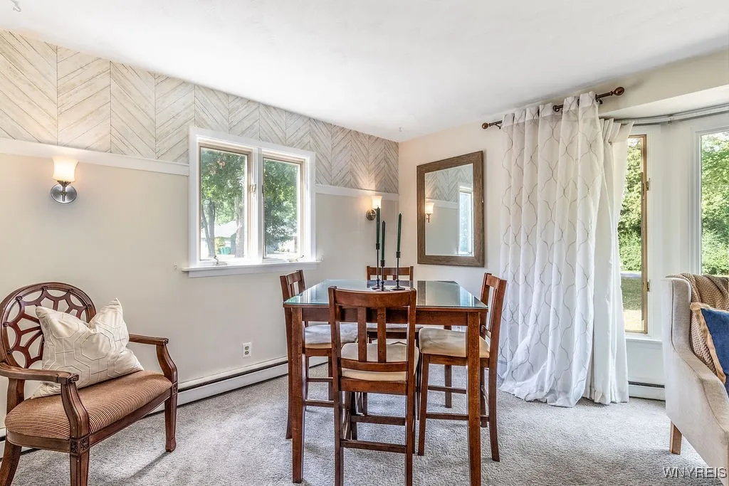 4651 Overlook Drive, Clarence, New York 14221, Clarence, New York 14221, 3 Bedrooms Bedrooms, 8 Rooms Rooms,2 BathroomsBathrooms,Residential,For Sale,4651 Overlook Drive, Clarence, New York 14221,B1629272