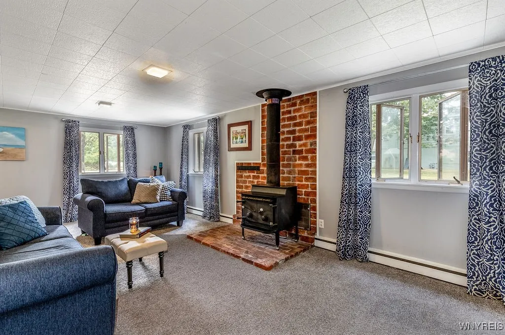 4651 Overlook Drive, Clarence, New York 14221, Clarence, New York 14221, 3 Bedrooms Bedrooms, 8 Rooms Rooms,2 BathroomsBathrooms,Residential,For Sale,4651 Overlook Drive, Clarence, New York 14221,B1629272