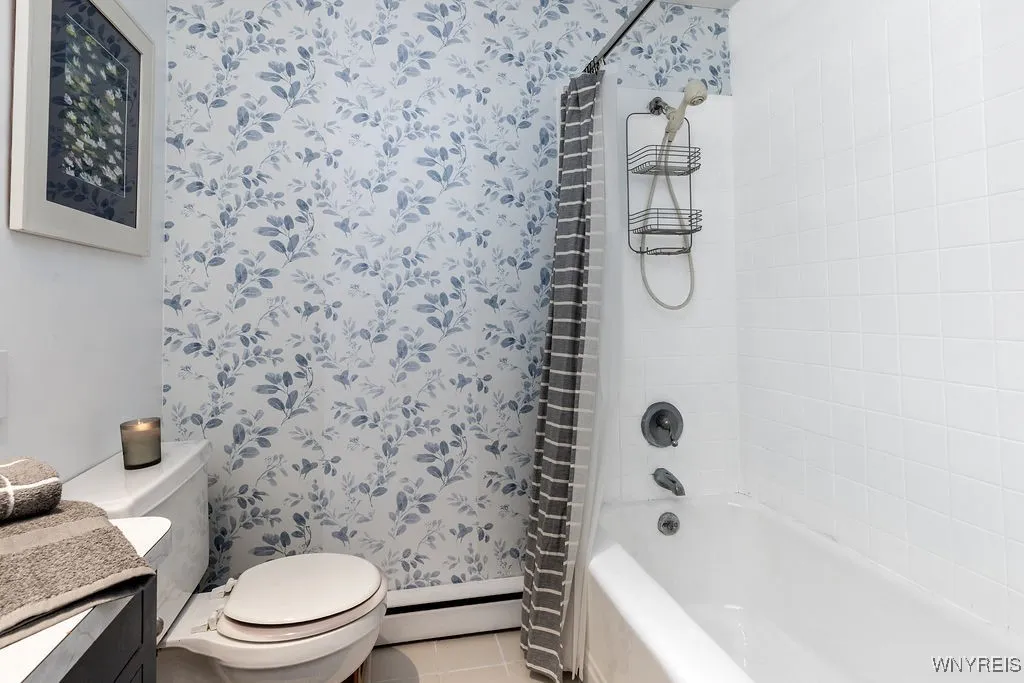4651 Overlook Drive, Clarence, New York 14221, Clarence, New York 14221, 3 Bedrooms Bedrooms, 8 Rooms Rooms,2 BathroomsBathrooms,Residential,For Sale,4651 Overlook Drive, Clarence, New York 14221,B1629272