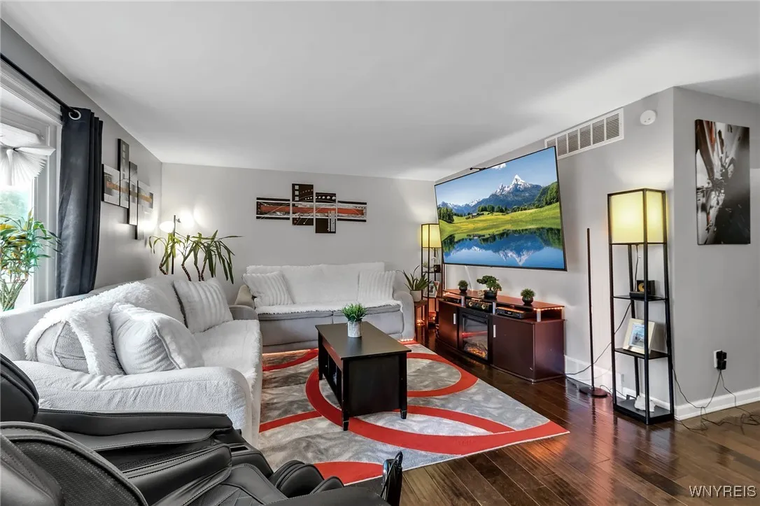 76 Sunshine Drive, Amherst, New York 14228, Amherst, New York 14228, 3 Bedrooms Bedrooms, 6 Rooms Rooms,1 BathroomBathrooms,Residential,Closed,76 Sunshine Drive, Amherst, New York 14228,0,B1631439