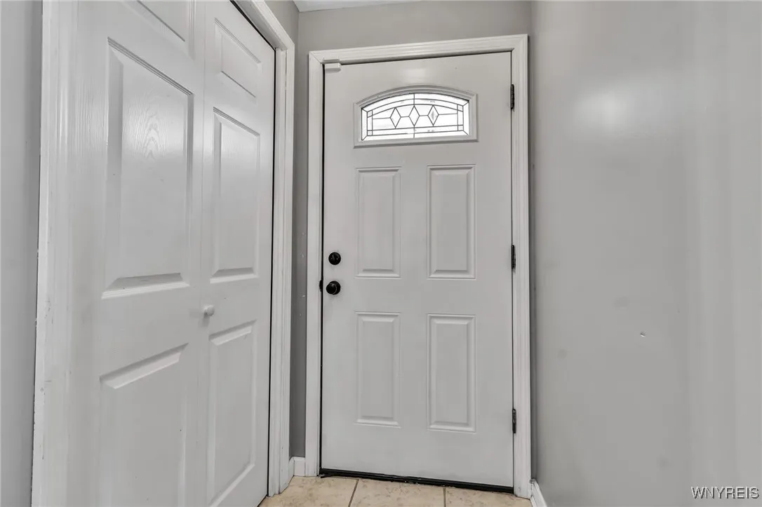 76 Sunshine Drive, Amherst, New York 14228, Amherst, New York 14228, 3 Bedrooms Bedrooms, 6 Rooms Rooms,1 BathroomBathrooms,Residential,For Sale,76 Sunshine Drive, Amherst, New York 14228,0,B1631439