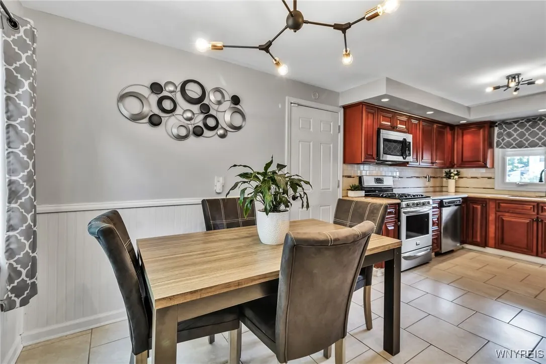 76 Sunshine Drive, Amherst, New York 14228, Amherst, New York 14228, 3 Bedrooms Bedrooms, 6 Rooms Rooms,1 BathroomBathrooms,Residential,Closed,76 Sunshine Drive, Amherst, New York 14228,0,B1631439