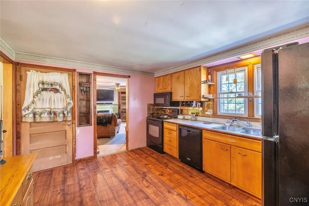 122 Riverdale Road, Clay, New York 13090, Clay, New York 13090, 4 Bedrooms Bedrooms, 11 Rooms Rooms,1 BathroomBathrooms,Residential,Closed,122 Riverdale Road, Clay, New York 13090,0,S1631753