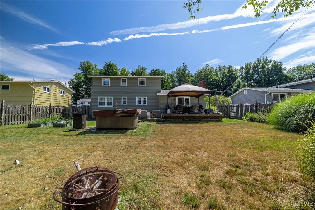 122 Riverdale Road, Clay, New York 13090, Clay, New York 13090, 4 Bedrooms Bedrooms, 11 Rooms Rooms,1 BathroomBathrooms,Residential,Closed,122 Riverdale Road, Clay, New York 13090,0,S1631753
