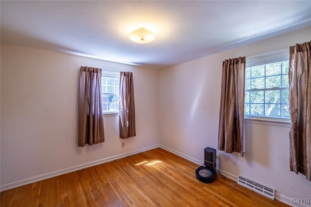 122 Riverdale Road, Clay, New York 13090, Clay, New York 13090, 4 Bedrooms Bedrooms, 11 Rooms Rooms,1 BathroomBathrooms,Residential,Closed,122 Riverdale Road, Clay, New York 13090,0,S1631753