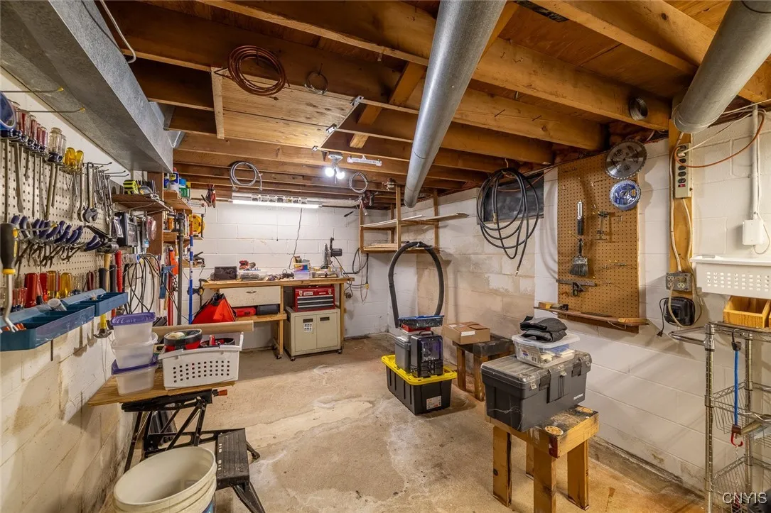 122 Riverdale Road, Clay, New York 13090, Clay, New York 13090, 4 Bedrooms Bedrooms, 11 Rooms Rooms,1 BathroomBathrooms,Residential,Closed,122 Riverdale Road, Clay, New York 13090,0,S1631753