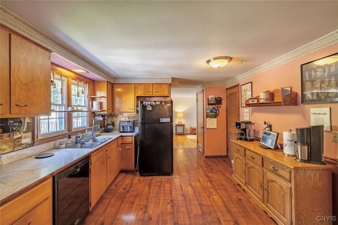 122 Riverdale Road, Clay, New York 13090, Clay, New York 13090, 4 Bedrooms Bedrooms, 11 Rooms Rooms,1 BathroomBathrooms,Residential,Closed,122 Riverdale Road, Clay, New York 13090,0,S1631753